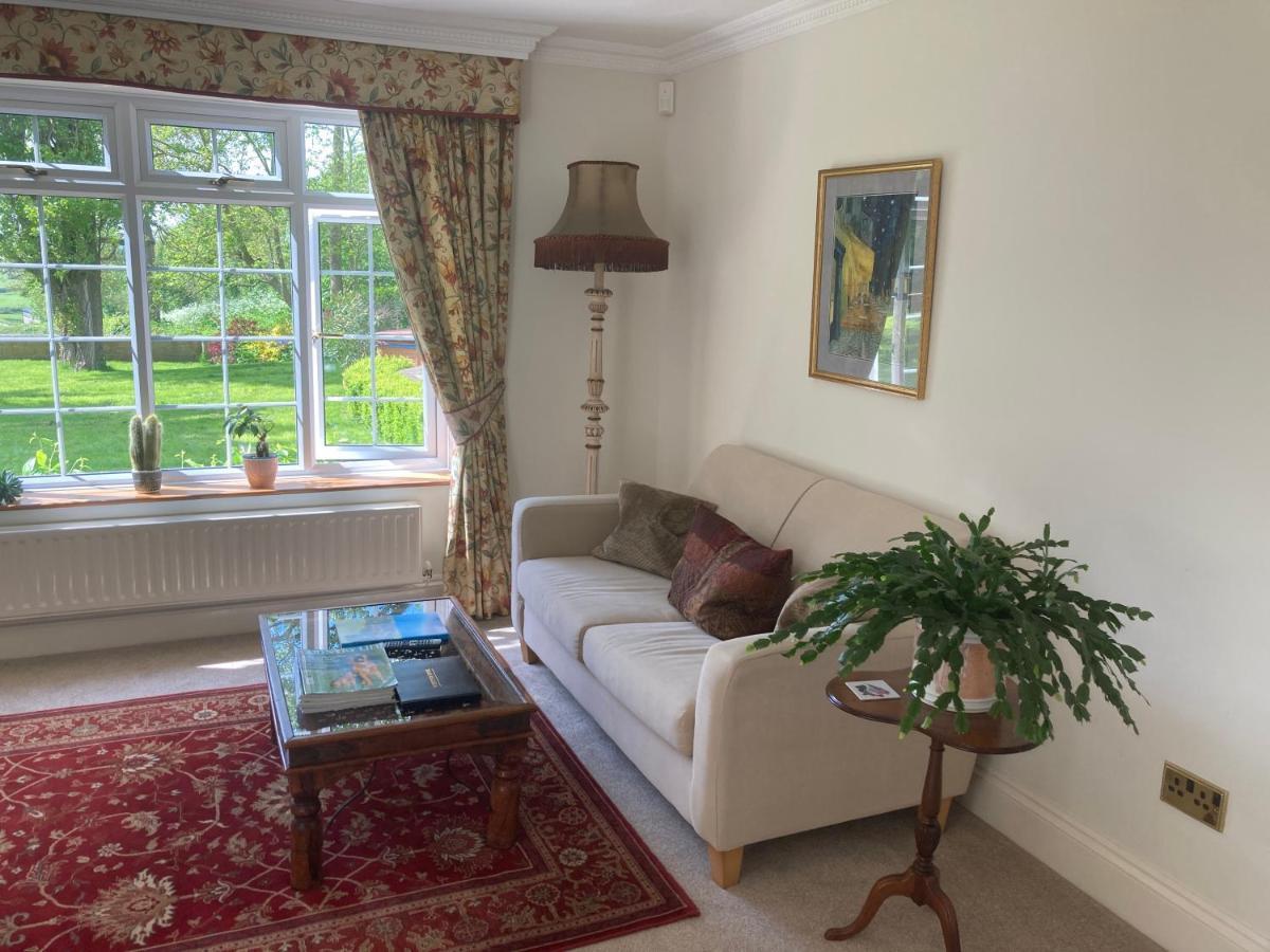 Exclusive 2 Bedroom Apartment With Summer House And Hot Tub Daventry Exterior foto