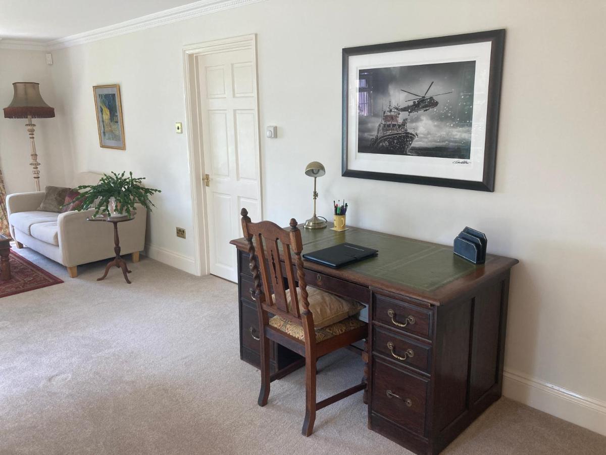 Exclusive 2 Bedroom Apartment With Summer House And Hot Tub Daventry Exterior foto