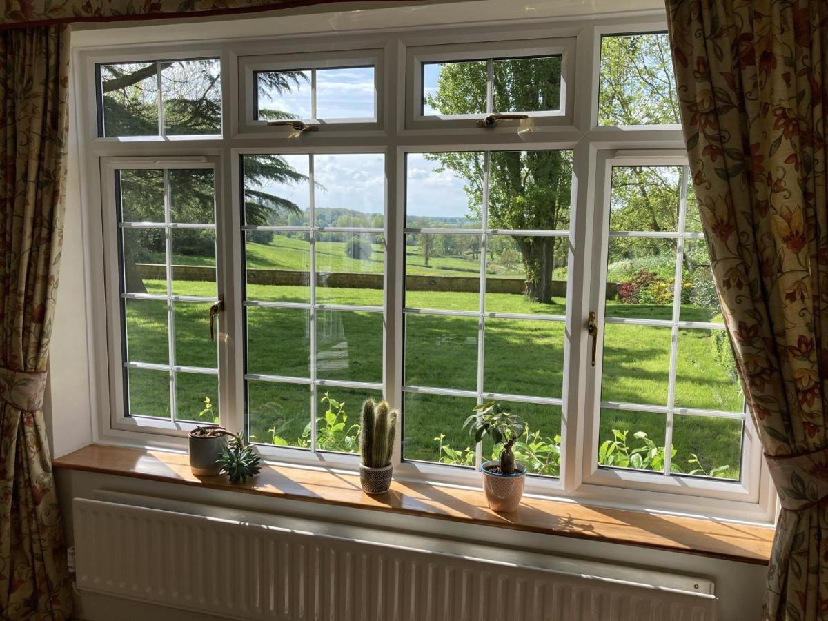 Exclusive 2 Bedroom Apartment With Summer House And Hot Tub Daventry Exterior foto