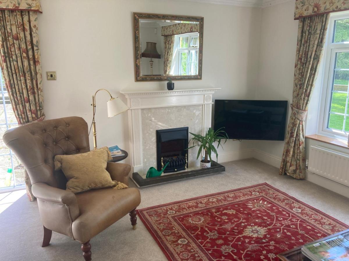 Exclusive 2 Bedroom Apartment With Summer House And Hot Tub Daventry Exterior foto