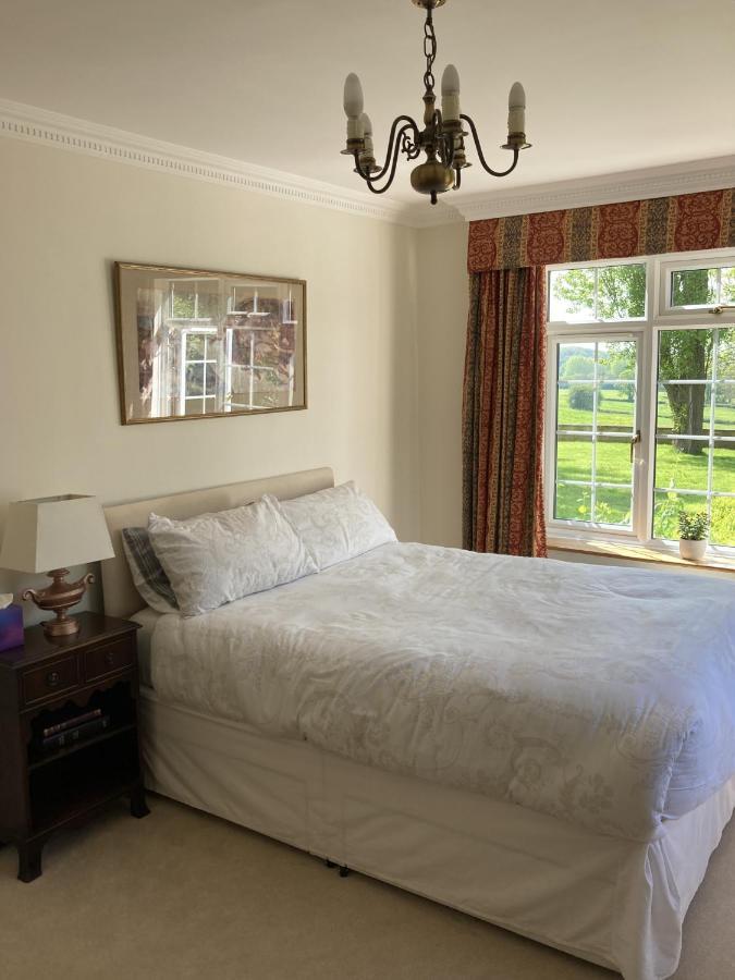 Exclusive 2 Bedroom Apartment With Summer House And Hot Tub Daventry Exterior foto
