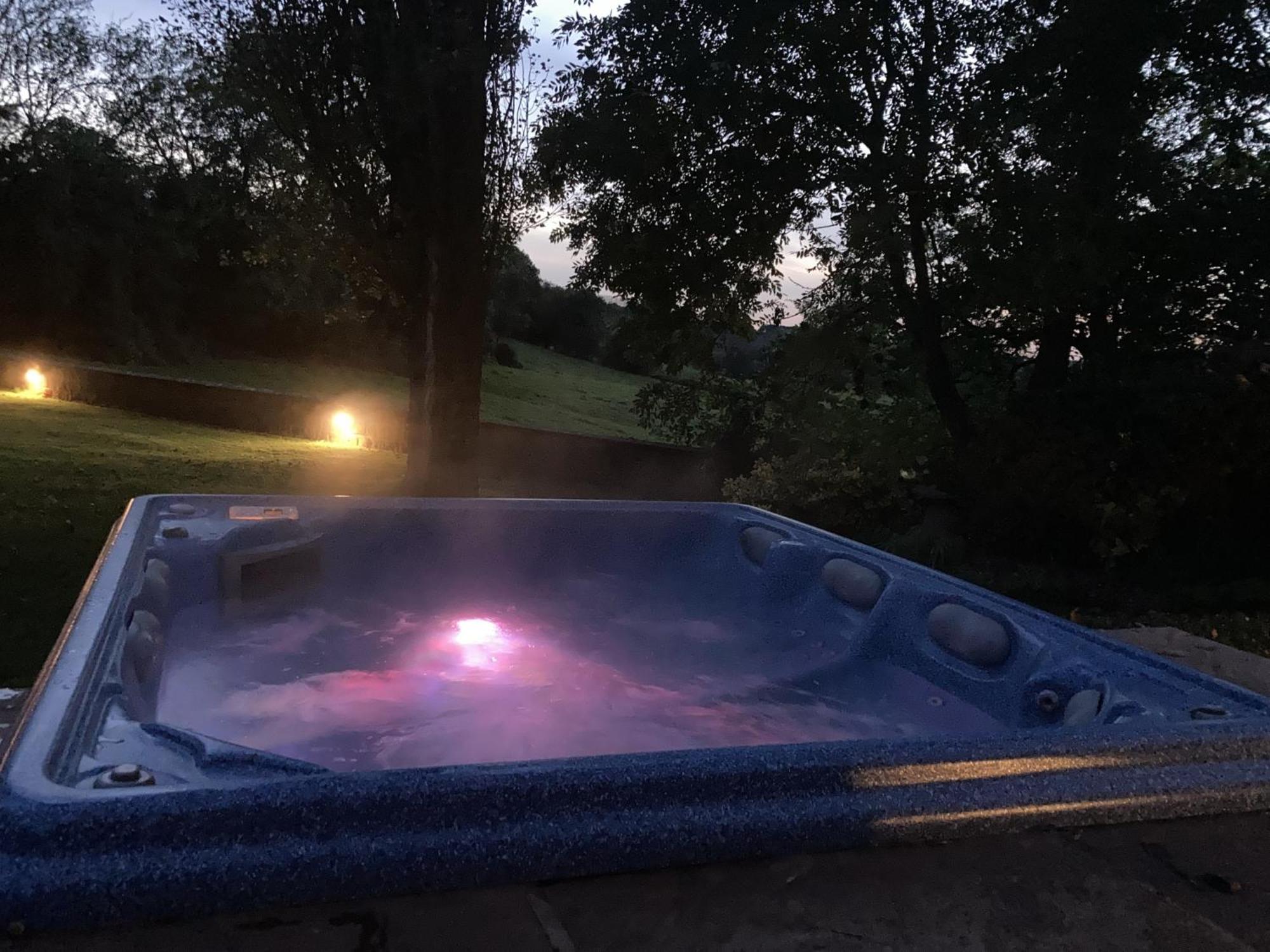 Exclusive 2 Bedroom Apartment With Summer House And Hot Tub Daventry Exterior foto