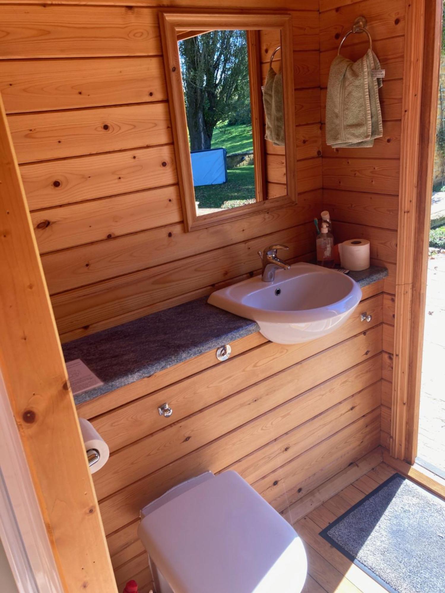 Exclusive 2 Bedroom Apartment With Summer House And Hot Tub Daventry Exterior foto